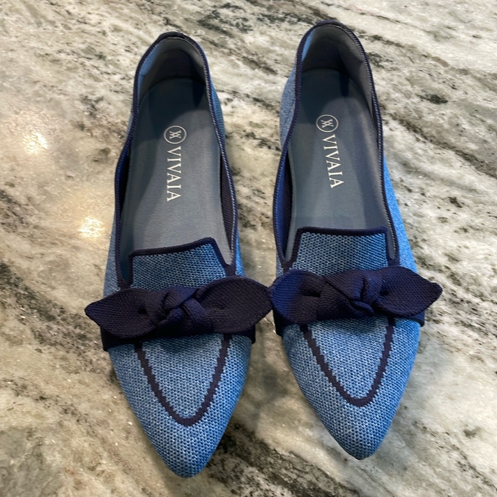 Vivaia Pointed Toe Flat with Bow - Size 9- Denim Blue + Navy
